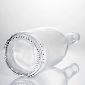 Botella de Vidrio Texturizado <span class=keywords><strong>Premium</strong></span> de 750 ml con Acabado Martillado para Whisky, Ron y Ginebra - Product Image 4