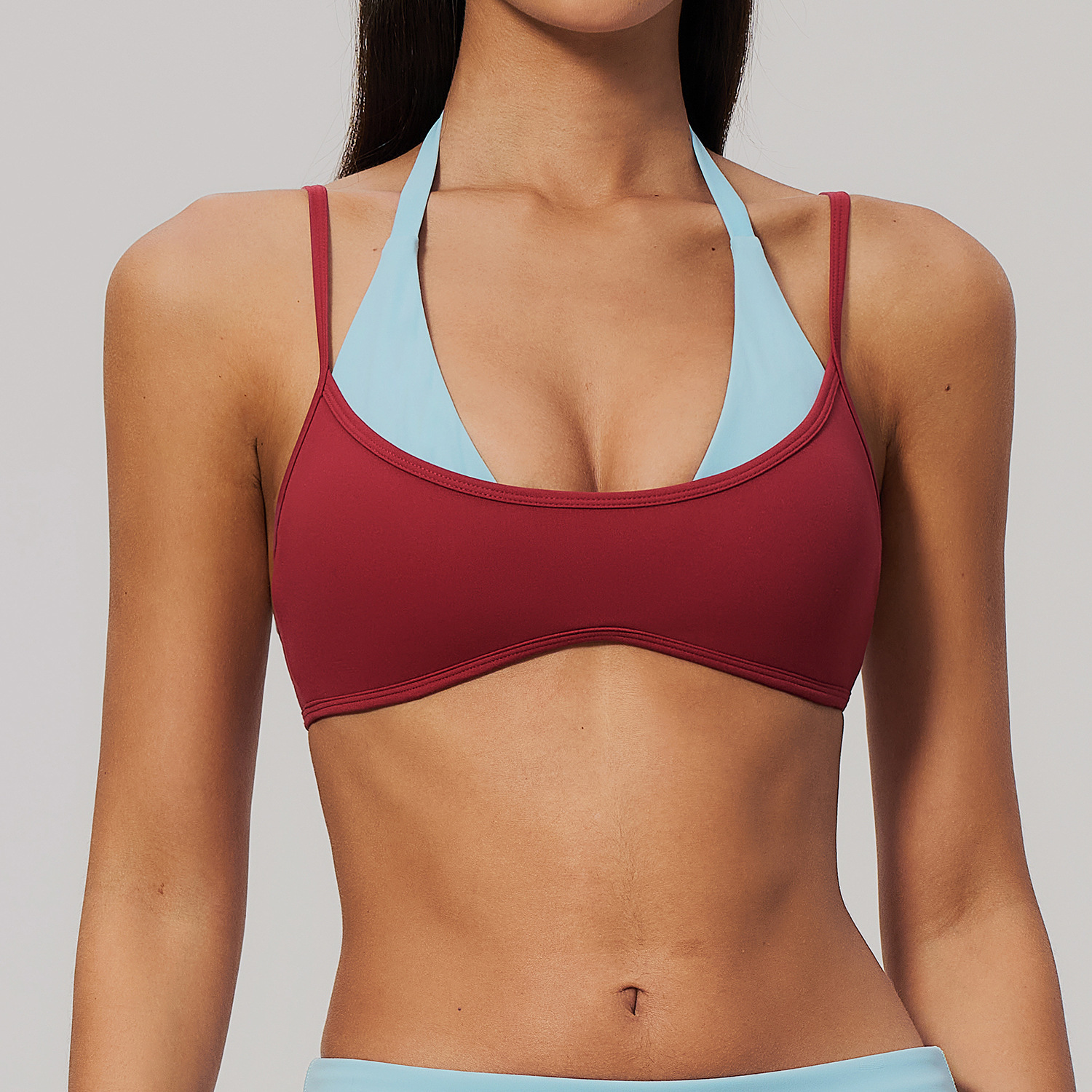 Pomegranate red clashes with bluebra
