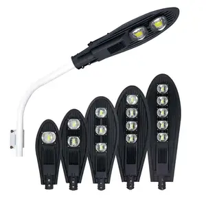 Éclairage routier extérieur à économie d'énergie en aluminium moulé sous pression 50 W 100W 200W style épée led réverbère 150 watts