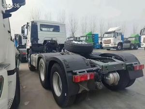 Camión Volquete Howo Usado de Servicio Pesado 6x4 Euro 2 Diésel con Volante a la Izquierda, Unidad Tractora de 371hp, China, en Stock para Venta - Product Image 5