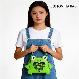 Bolso Kawaii de Rana Verde con Ventana Transparente para Exhibir Pins y Emblemas, Lindo Bolso con Temática de Anfibios - Product Image 3