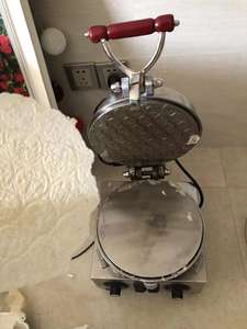 Máquina <span class=keywords><strong>para</strong></span> hacer pan de oblea de comunión cristiana Hostia automática con componente de motor central - Product Image 2