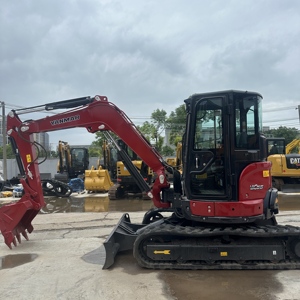 Mini-excavatrice Yanmar ViO55 5,5 tonnes avec godet de terrassement - Product Image 1