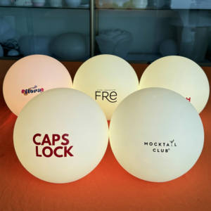 โคมไฟตั้งโต๊ะ LED ทรงกลมแบบกำหนดเองได้ พร้อมโลโก้แบรนด์ ไฟ LED ทรงกลมไร้สายสำหรับตกแต่งโต๊ะกลาง - Product Image 3