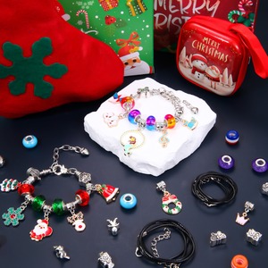 Pulseras infantiles con cuentas y colgantes de sirena creativos para hacer joyería DIY, gran éxito de ventas en Navidad 2025 - Product Image 4
