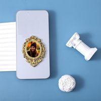 Cadres photo personnalisés en métal doré miniature, petits supports photo de table ou de bureau avec logo gravé au laser, personnalisés pour mariage