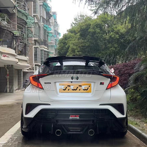 สปอยเลอร์กลางฝากระโปรงท้ายรถยนต์ Toyota CHR ปี 2016 17 18 19 20  วัสดุ FRP คาร์บอนไฟเบอร์ สีดำเงา  อะไหล่ตกแต่ง - Product Image 6