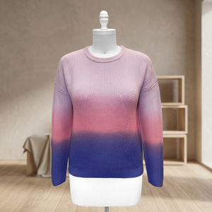เสื้อสเวตเตอร์ขนแกะเมอริโนสำหรับผู้หญิง รุ่น Space Dye FW23 แขนยาว คอกลม ถักนิตติ้งสำหรับฤดูหนาว โลโก้ด้านหน้า เนื้อหนา ระบายอากาศได้ดี - Product Image 3
