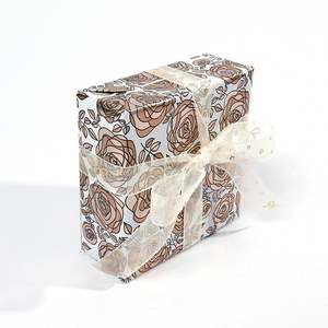 2025 papier d'emballage métallique en silicone enduit jetable pour la fête des mères 43x300cm rouleau emballage cadeau - Product Image 1