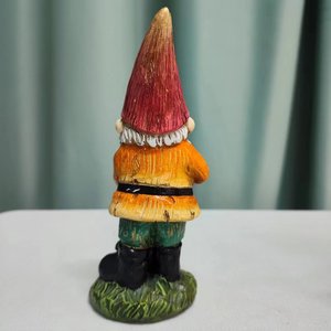 Paquete personalizado al por mayor decoración <span class=keywords><strong>de</strong></span> jardín al aire libre lindo trabajador <span class=keywords><strong>de</strong></span> pie resina trabajadores con <span class=keywords><strong>palas</strong></span> herramienta figura Gnomo <span class=keywords><strong>estatua</strong></span> con Base - Product Image 2