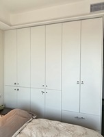 Armoire Crème Gain de Place, Dressing Sur Mesure pour Chambre Compacte
