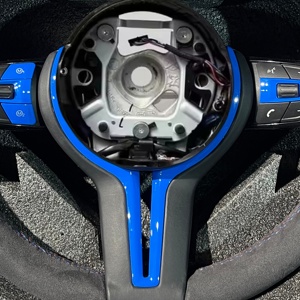 Volante de Cuero Real con Decoración Azul LED para <span class=keywords><strong>BMW</strong></span> M3 M4 F80 F82 E90 E91 E60 X5 F15 X6 F16 F10 F30 F32 F36 <span class=keywords><strong>F60</strong></span> - Product Image 2