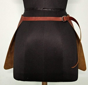 Delantales de taller de restaurantes de trabajo marrón de alta calidad cómodos de cuero genuino con bolsillos de cuero puro delantales de cocina - Product Image 2