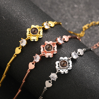 Nouveaux Bracelets Personnalisables avec Projection Photo et Breloques Quatre Fleurs « Je t'aime » – Cadeaux Tendance pour Anniversaire Unisexe 2026