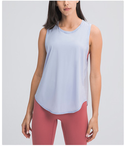 Nuova Collezione Estate 2022: Top Sportivo da Donna per Yoga e Palestra con Logo Personalizzato e Design con Lacci - Product Image 6