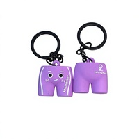 Porte-clés créatif 3D en PVC en forme de short de bain, accessoire écologique en caoutchouc souple, pendentif personnalisé avec logo, porte-clés promotionnels, faible MOQ