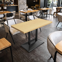 Table et chaises de restaurant en bois massif sur mesure, chaise et table de restauration rapide pour café, projet commercial F&B