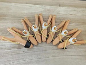 Slingshot en bois pour enfants, idéal pour la chasse et les jeux en plein air, avec des élastiques robustes – Vente en gros - Product Image 3