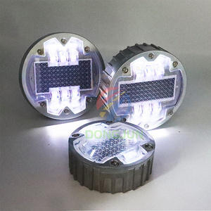 Luz <span class=keywords><strong>de</strong></span> marcado <span class=keywords><strong>de</strong></span> calzada subterránea intermitente redonda <span class=keywords><strong>de</strong></span> aluminio，pernos reflectantes <span class=keywords><strong>de</strong></span> ojo <span class=keywords><strong>de</strong></span> <span class=keywords><strong>gato</strong></span> <span class=keywords><strong>en</strong></span> carretera Filipinas - Product Image 5