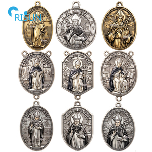 Collier pendentif médaillon personnalisé Saint <span class=keywords><strong>Albert</strong></span> le Grand, saint patron catholique, avec centre de chapelet - Product Image 1