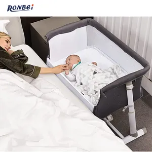 安全轻便婴儿床边枕木绗缝纹理折叠婴儿床摇篮带轮子