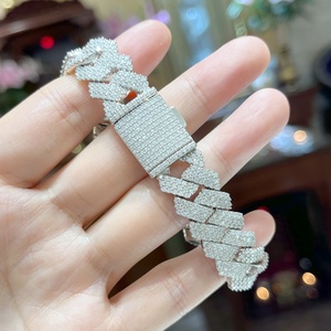 สร้อยข้อมือแบบ Cuban Link ชุบทอง 18K ดีไซน์สั่งทำพิเศษ ประดับเพชร VVS แบบ Lab Grown 2 แถว ตัวเรือนแบบ Claw Setting ขนาดใหญ่ สไตล์ Unisex สำหรับแร็ปเปอร์ ฮิปฮอป เครื่องประดับแฟชั่น - Product Image 3