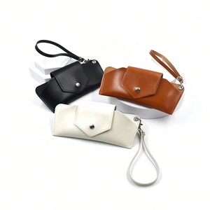 Etui à <span class=keywords><strong>lunettes</strong></span> en cuir <span class=keywords><strong>souple</strong></span> de luxe Vente en gros Sacs à <span class=keywords><strong>lunettes</strong></span> avec logo personnalisé Etuis à <span class=keywords><strong>lunettes</strong></span> Sacs - Product Image 1