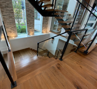 VIKO Villa moderne Inroom Simple Style Straight Running Escalier en bois verre Mono Stringer