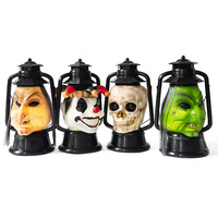 Décorations d'Halloween modernes en plastique à induction électrique et à commande sonore - Luminaires portatifs lumineux fantôme, sorcière, clown