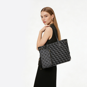 Sac fourre-tout grande taille pour femme, sac à main à bandoulière de style créateur, sac de travail avec pochette - Product Image 1