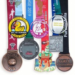 Fabricante de Medallas Deportivas Metálicas Personalizadas de Oro, Plata, Bronce y Aleación de Zinc en 3D para Karate, Taekwondo y Fútbol con Cinta - Product Image 2