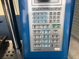 Precio de la máquina de moldeo por inyección de plástico de <span class=keywords><strong>PVC</strong></span> Vertical de uso de muestra Liyi - Product Image 2