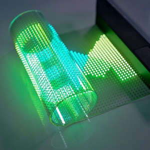 Écran LED transparent flexible pour façades de bâtiments modernes – Art numérique architectural - Product Image 1
