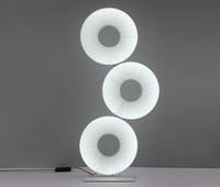 Lampe de sol d'ambiance de style moderne romantique français, décoration créative artistique, simple, circulaire, en tissu blanc