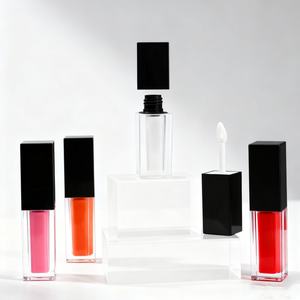 Tube de gloss à lèvres transparent givré de 4 ml, emballage carré en plastique pour gloss à lèvres avec pinceau et couvercle noir, marque privée - Product Image 6
