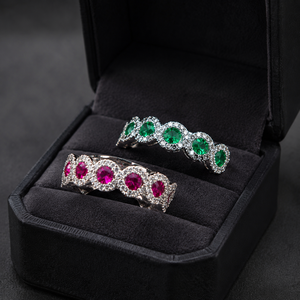 Anello con Design a Linea di Rubini Color Smeraldo, Stile Elegante per Donne - Product Image 6