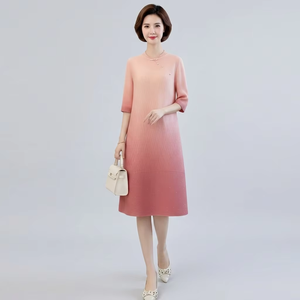 Abito Cheongsam Plissettato Stile Miyake per Donna, Taglia Unica, Colore Sfumato Ombré ad Alta Elasticità, Pronto per la Spedizione - Product Image 4