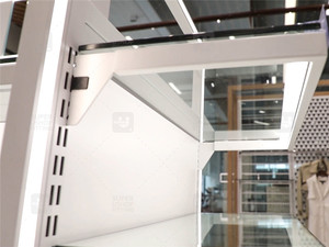 Kệ Trưng Bày Chăm Sóc Da Led Dạ Quang Thời Trang Kệ Kính Kim Loại Màu Trắng Tùy Chỉnh Có Thể Điều Chỉnh Giá Trưng Bày Mỹ Phẩm Cho Sản Phẩm Sức Khỏe - Product Image 5