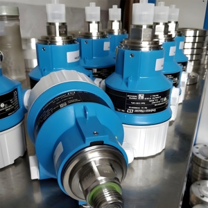 Capteur de pression absolue E+H Endress Hauser Cerabar PMC51B 600 psi, capteur de pression, précision de 0,055 % - Product Image 4