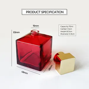 Großhandel Luxus Damenrot 70 ml individuell gestaltete quadratische Kristall-Hautpflege-Glas-Parfümflasche mit Kappe