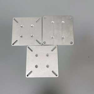 Maßgefertigte CNC-gefräste Aluminiumlegierungsplatte Beschichtete Oberfläche 3% Toleranz T3-T8 Härtegrad Schneiden Biegen Schweißen H24 Anpassung - Product Image 1