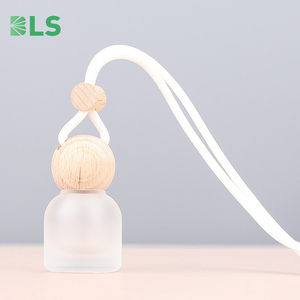 ขวดน้ำหอมทรงกระบอกขนาด 10 มล. สีสันสวยงาม ใช้ซ้ำได้ สำหรับรถยนต์ พร้อมฝาไม้ ขวดน้ำหอมรูปทรงรถยนต์แบบแขวน - Product Image 5