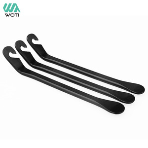 Kit de leviers à pneus Yueli en métal noir, outil de réparation de pneus de vélo pour le démontage et l'installation des pneus de VTT - Product Image 1