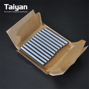 XU TS-D41 TAISHENG FRAME Clous en V pour encadrement photo UNI 7MM - 4200 PIÈCES - Product Image 4