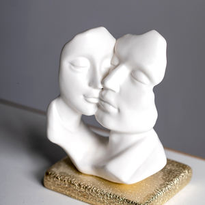 تمثال جديد للوجه البشري على شكل قبلة يوضع على الطاولة مصنوع من السيراميك تمثال ديكور للبشري لتزيين المنزل - Product Image 3