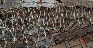 Set Bistrot da Esterno in Ferro Argento Anticato Design <span class=keywords><strong>Rustico</strong></span> 3 Pezzi con 1 Tavolo e 2 Sedie Pieghevoli Arredo <span class=keywords><strong>Giardino</strong></span> e Patio - Product Image 4