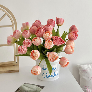 Tulipanes Artificiales de Múltiples Cabezas, Rosas de Seda de Alta Simulación, Decoración para el Hogar, Accesorios para Bodas - Product Image 1