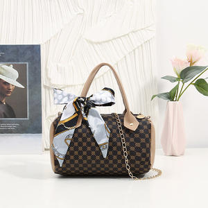 Venta al por mayor directa de fábrica: Bolsos de hombro con cadena para mujer, bolsos tote para mujer, bolsos de diseñador. - Product Image 4