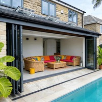 Nouvelle porte coulissante pliante en aluminium et verre de haute qualité pour balcon extérieur de villa moderne