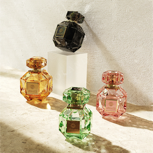 ขวดน้ำหอมแก้วหรูหราขนาด 30 มล. 50 มล. 100 มล. พร้อมหัวฉีดแบบปั๊ม ฝาแบบกำหนดเองได้ โลโก้แบบกำหนดเอง กล่องบรรจุภัณฑ์พรีเมียม - Product Image 5